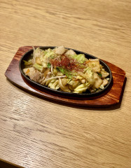 豚キムチ鉄板.jpeg